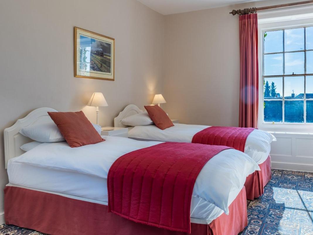 Manor Farm B&B Марлбъро Екстериор снимка