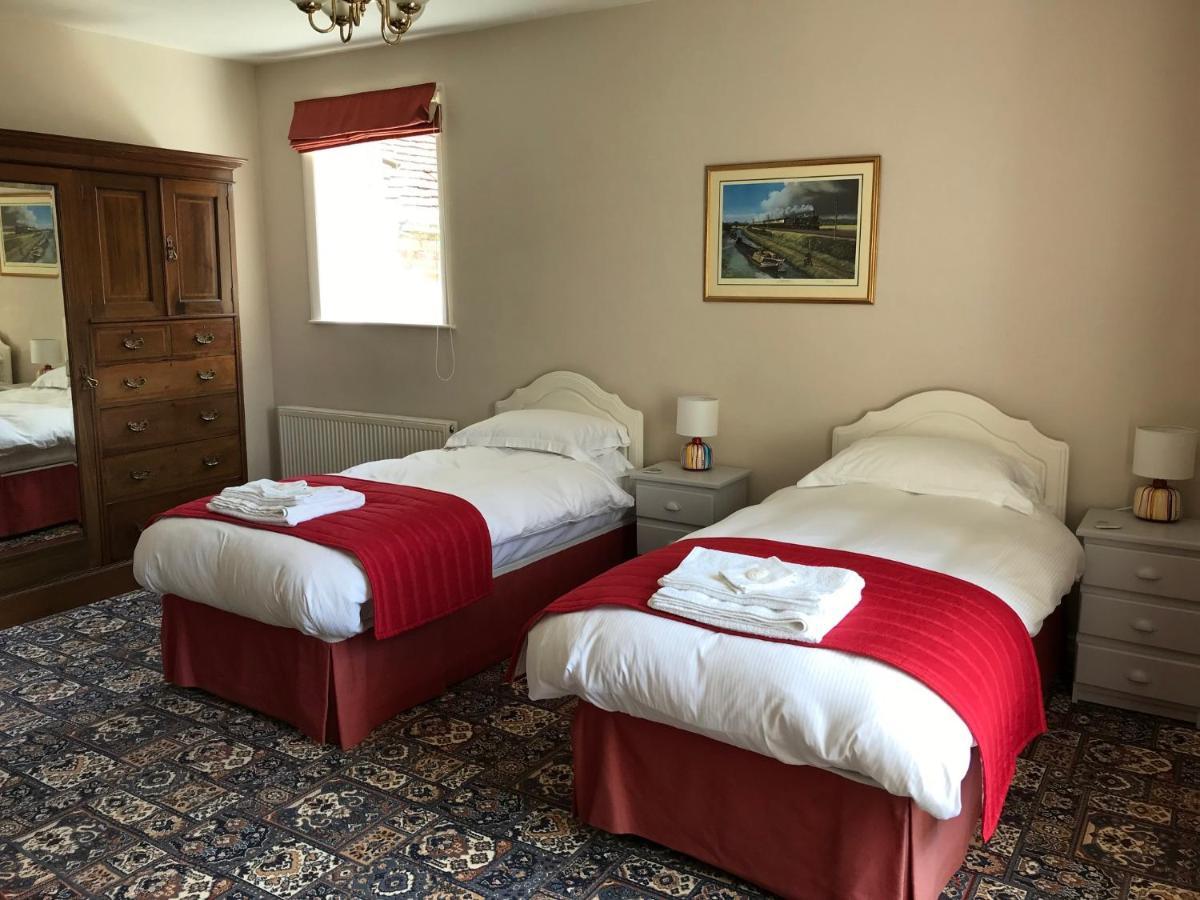 Manor Farm B&B Марлбъро Стая снимка