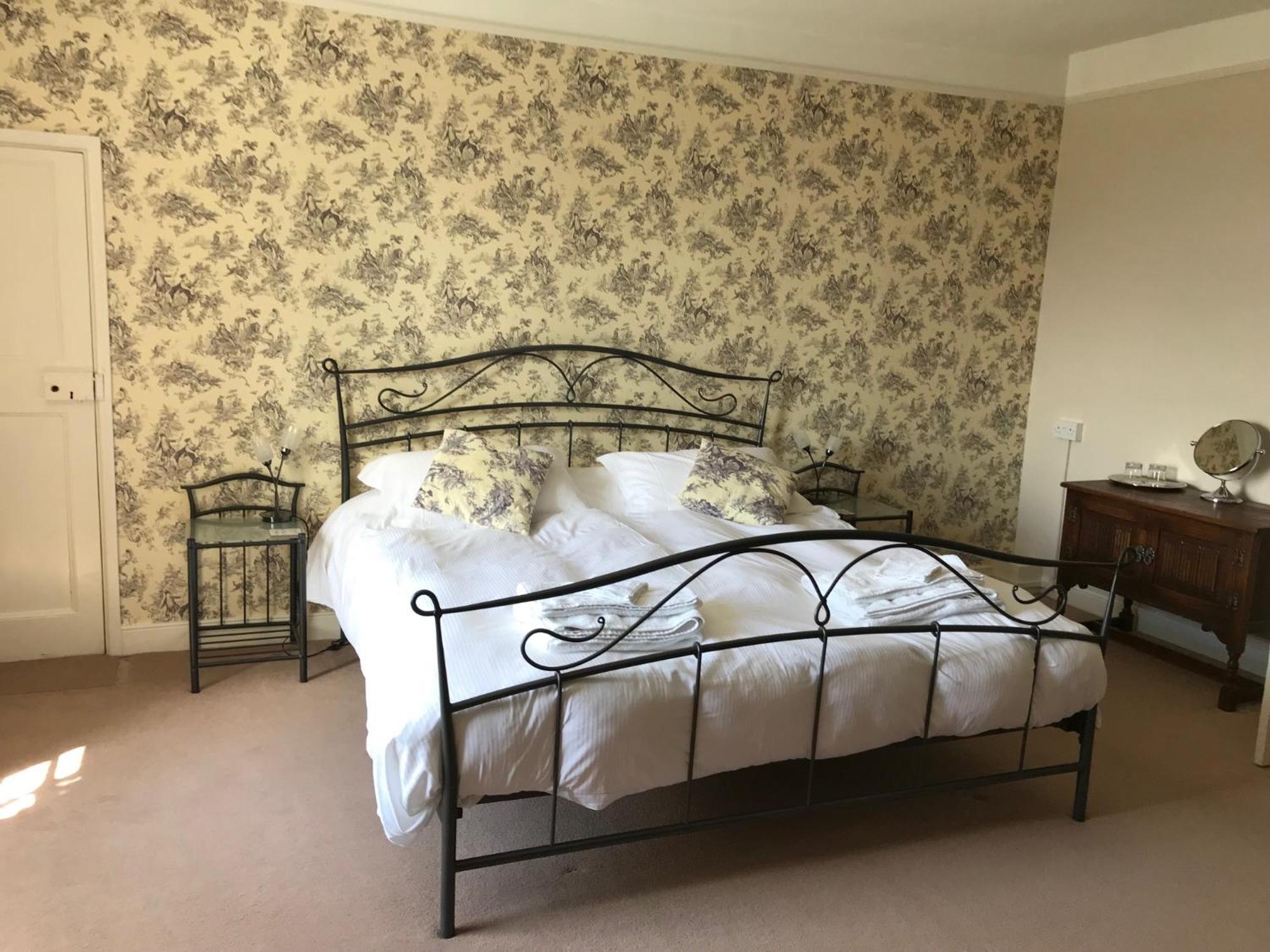 Manor Farm B&B Марлбъро Стая снимка