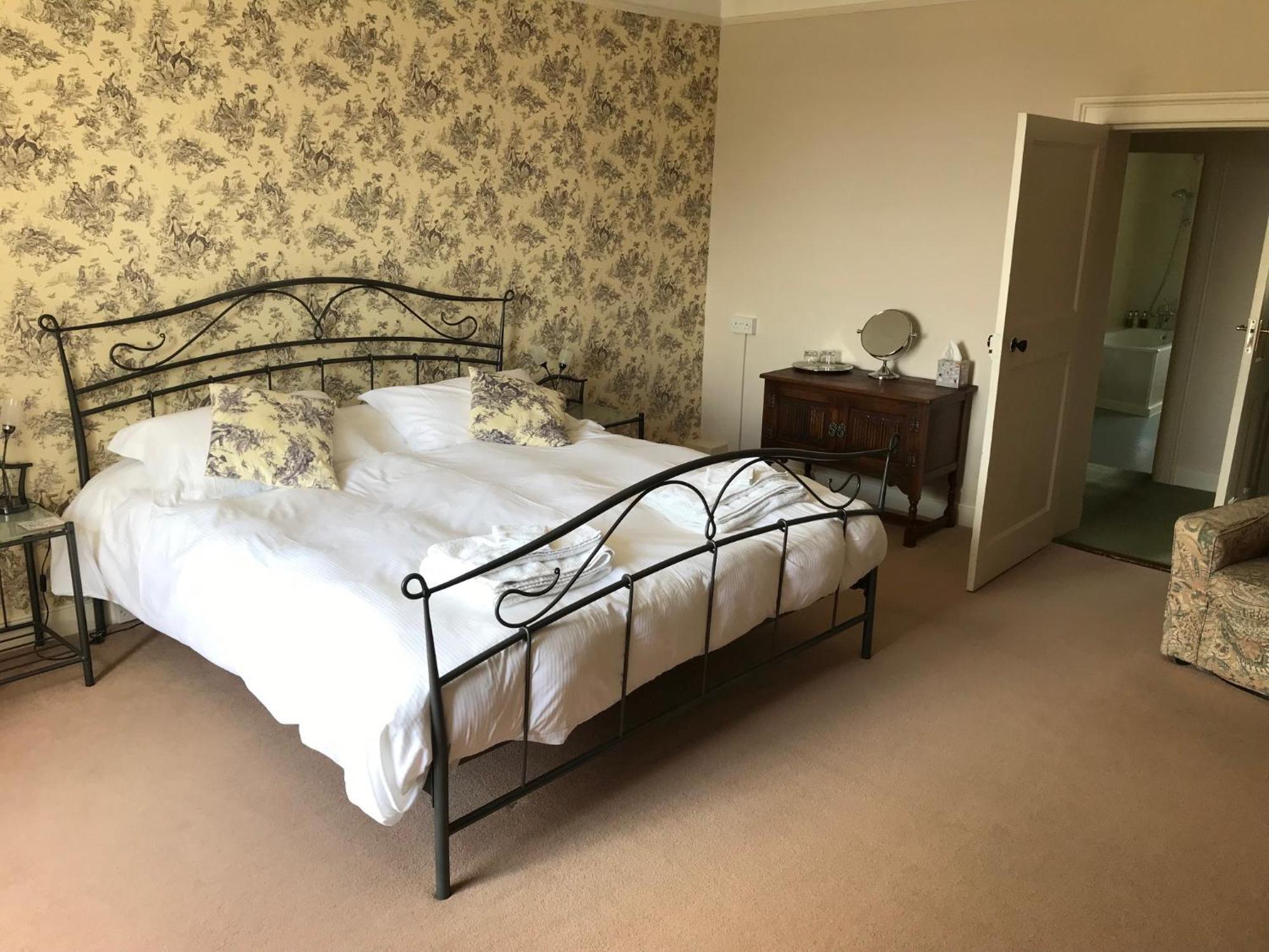 Manor Farm B&B Марлбъро Стая снимка